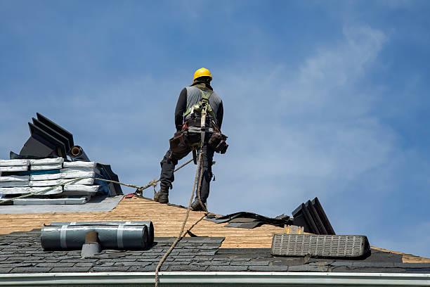 Professional Roofing technician working in Markham, VA